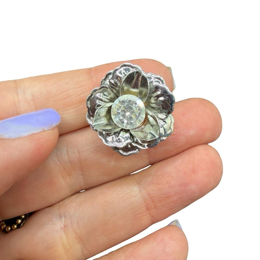 Vintage Jewelry Silver Tone Flower Brooch Tiny Flower Pin